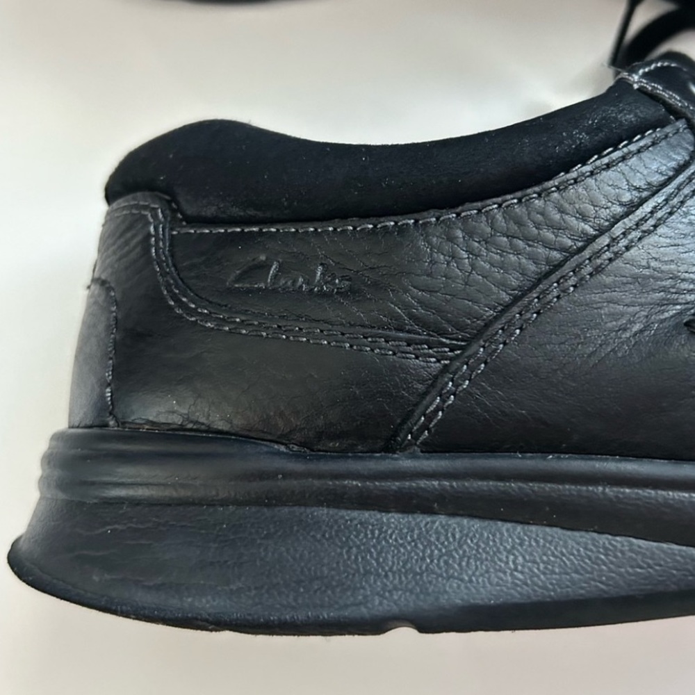 Clark’s Men’s Black Leather Oxford Shoes - Picture 4 of 10